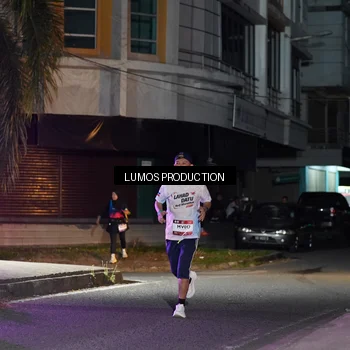 Runner Photo 7976350