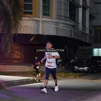Runner Photo 7976353