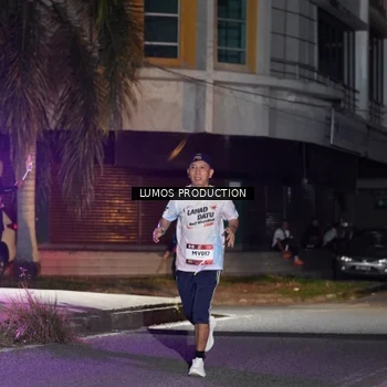 Runner Photo 7976368