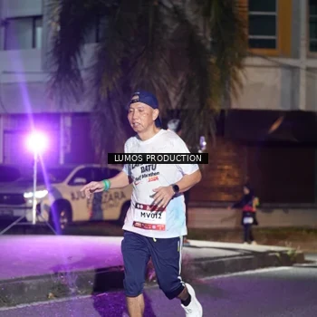 Runner Photo 7976381