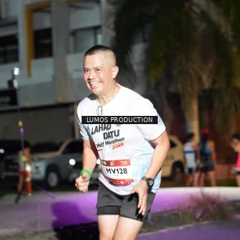 Runner Photo 7976416