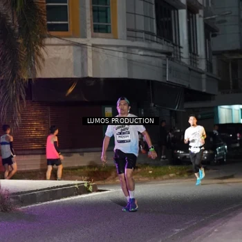 Runner Photo 7976441