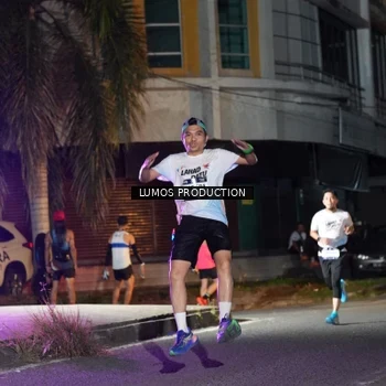 Runner Photo 7976453