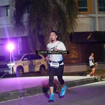 Runner Photo 7976497