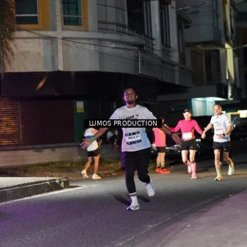 Runner Photo 7976516