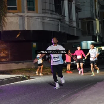 Runner Photo 7976523