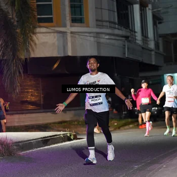 Runner Photo 7976535
