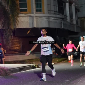 Runner Photo 7976539