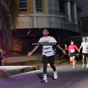 Runner Photo 7976540
