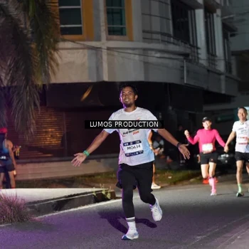 Runner Photo 7976541