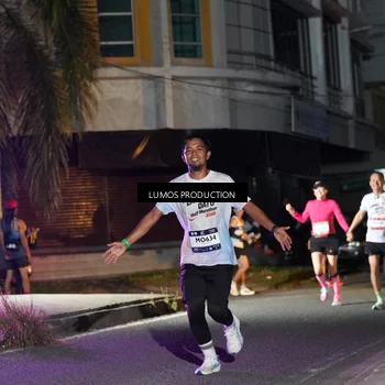 Runner Photo 7976543
