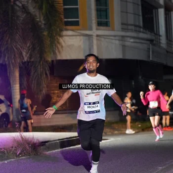 Runner Photo 7976548