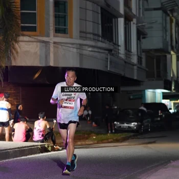 Runner Photo 7976750