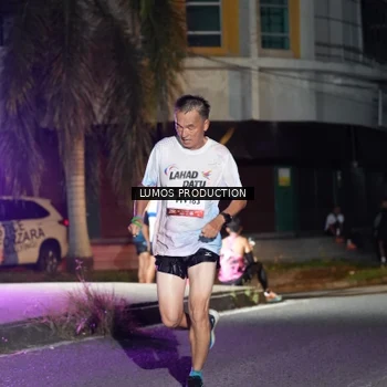 Runner Photo 7976759