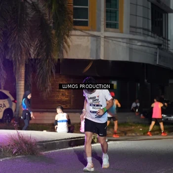 Runner Photo 7976926