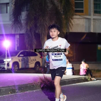 Runner Photo 7976942