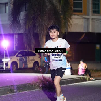 Runner Photo 7976945