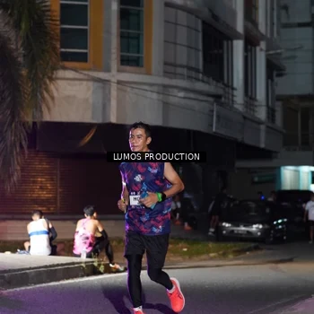 Runner Photo 7976992