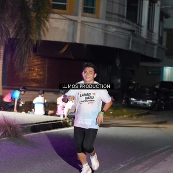 Runner Photo 7977021
