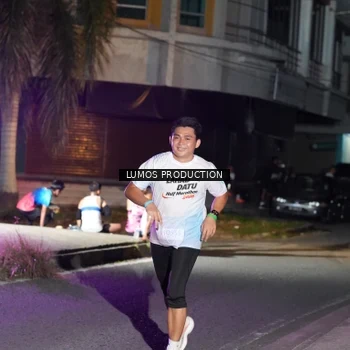 Runner Photo 7977023