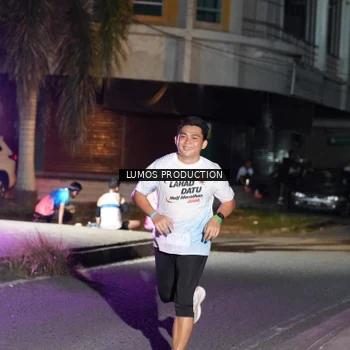 Runner Photo 7977030
