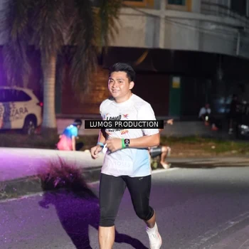 Runner Photo 7977033