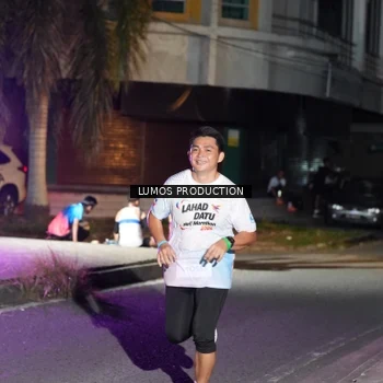 Runner Photo 7977035