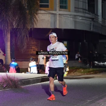 Runner Photo 7977084