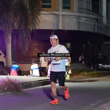 Runner Photo 7977085