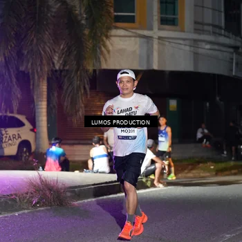 Runner Photo 7977092