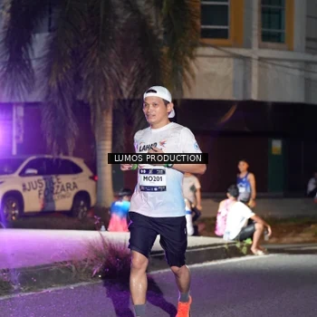 Runner Photo 7977101