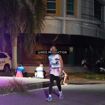 Runner Photo 7977131