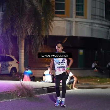 Runner Photo 7977143