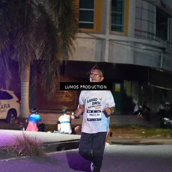 Runner Photo 7977168