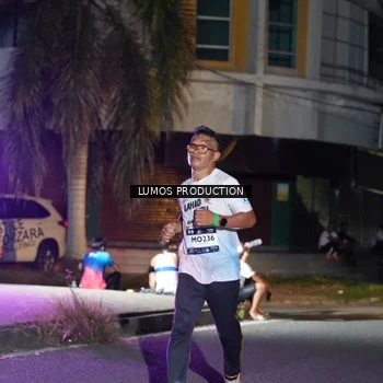 Runner Photo 7977177