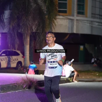 Runner Photo 7977180