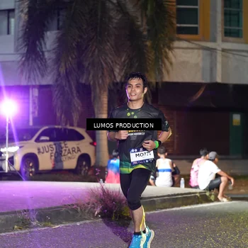 Runner Photo 7977199