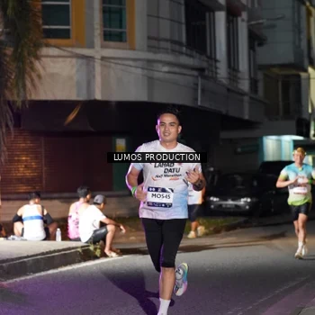 Runner Photo 7977284