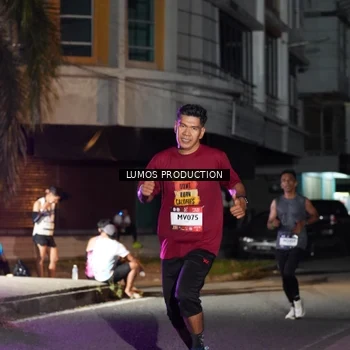 Runner Photo 7977434