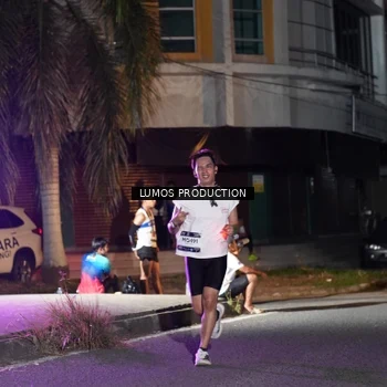 Runner Photo 7977496