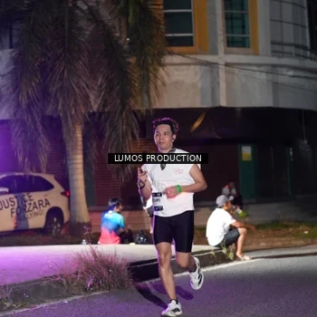 Runner Photo 7977513