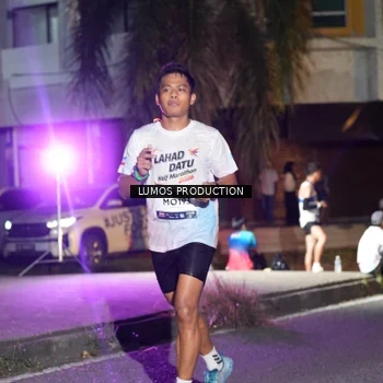 Runner Photo 7977563