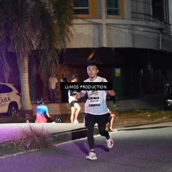 Runner Photo 7977592