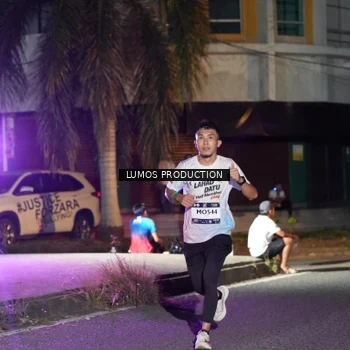 Runner Photo 7977600