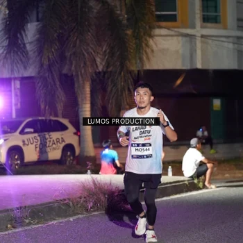 Runner Photo 7977605