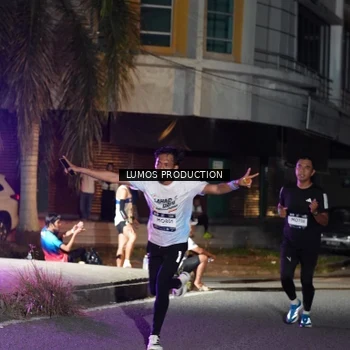 Runner Photo 7977618