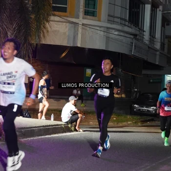 Runner Photo 7977633