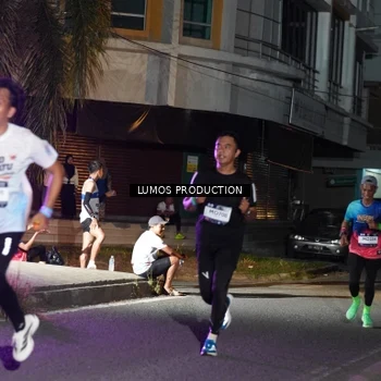 Runner Photo 7977640