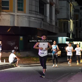 Runner Photo 7977688