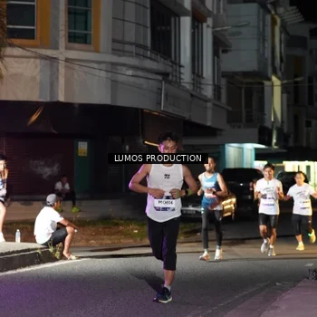 Runner Photo 7977689